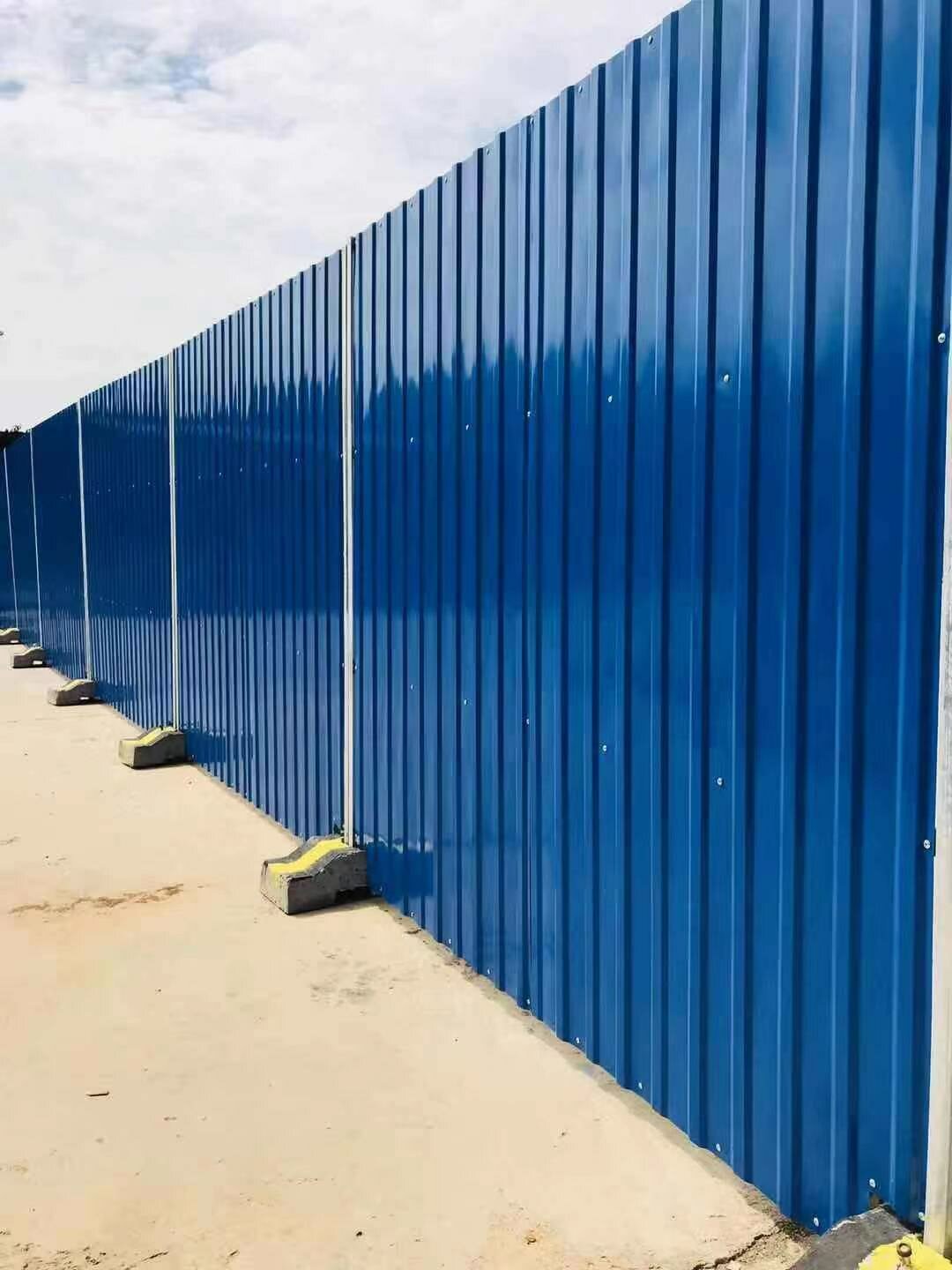 蓝色彩钢瓦围挡